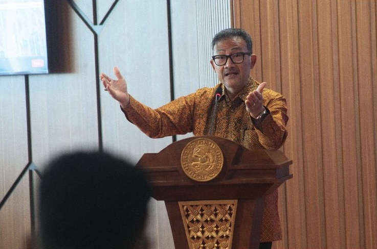 PASCASARJANA UNAIR DIPERCAYA KEMENLU RI SELENGGARAKAN KULIAH UMUM POLITIK LUAR NEGERI RI