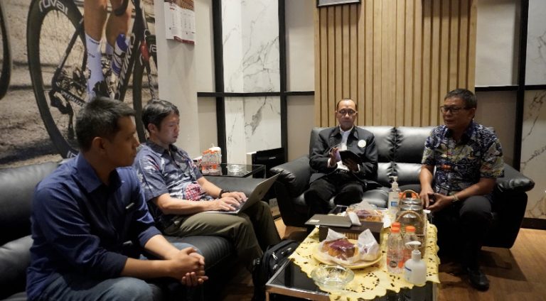 JURUS JITU ERI CAHYADI BANGUN KOTA SURABAYA HEBAT