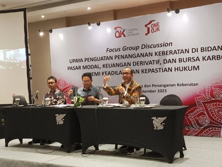 FGD : Membangun OJK yang kuat dan bermartabat 