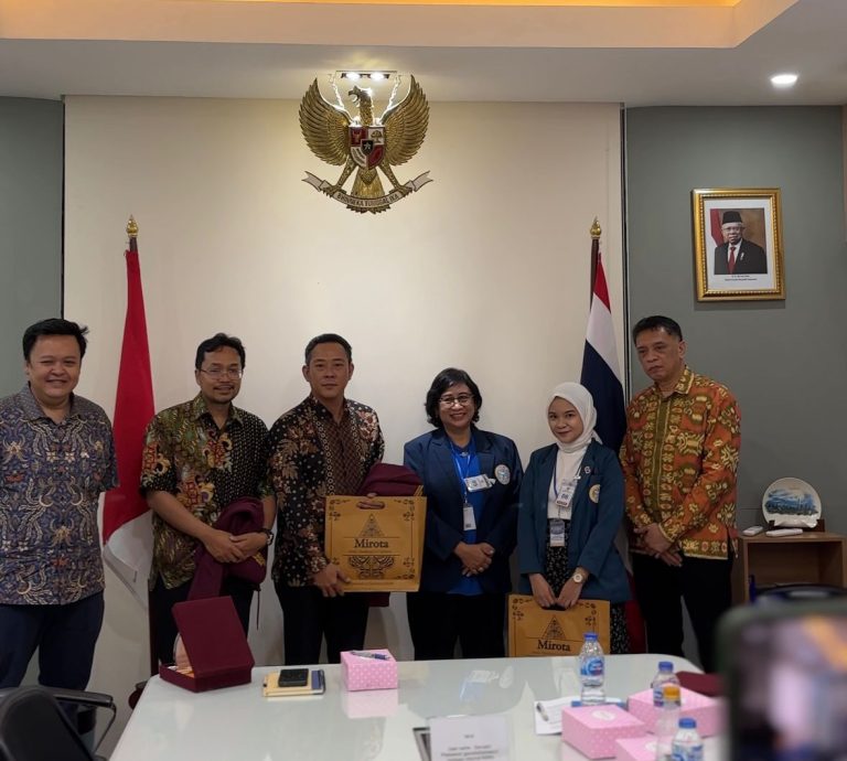STUDENT OUTBOND SPS UNAIR : BELAJAR DARI THAILAND BANGKIT PASCA PANDEMI
