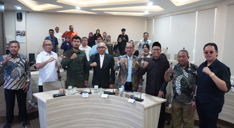Dialog Radikalisme: Peran Vital Toleransi, Moderasi, dan Literasi Digital dalam Mencegah Ekstremisme  Membendung Radikalisme, Menguatkan Cinta NKRI