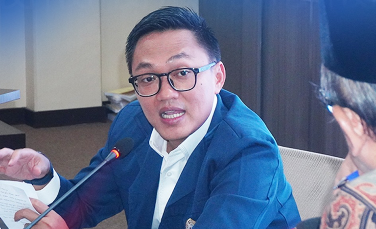 Menavigasi Kelenturan BUMN, Resep Transformasi Amminudin Ma’ruf di Meja Akademik